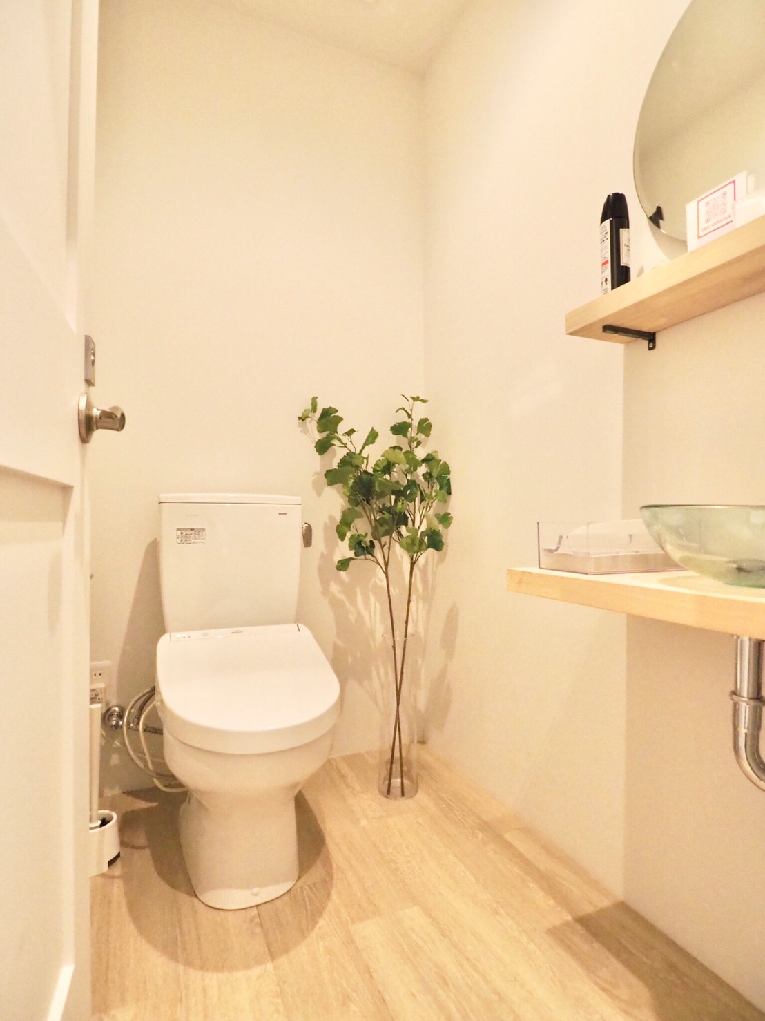 トイレ、おしゃれ。DAY’S完成施工写真。大阪の美容室