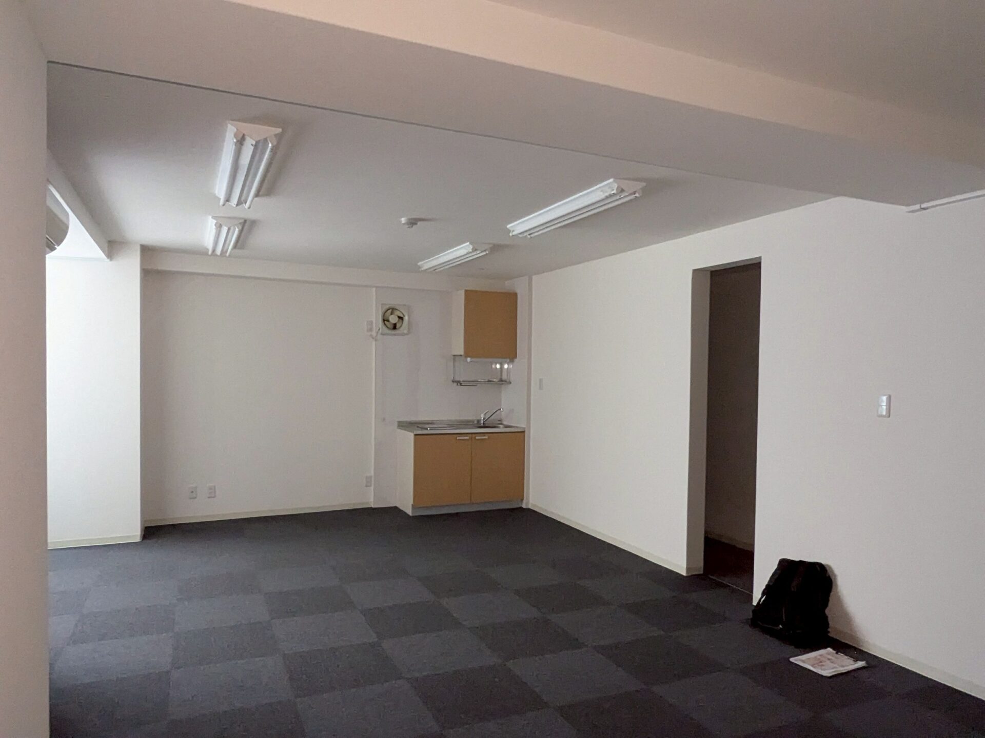 シェア鍼灸院Tsubo Labの施工事例のビフォー